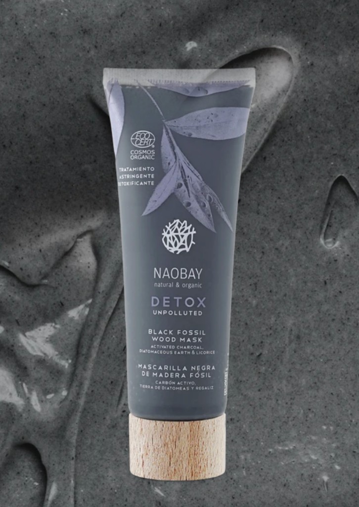 Mascarilla Negra de Madera Fósil